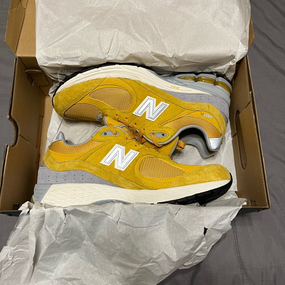 Mens New Balance 2002r “Egg Yolk”. Size 10